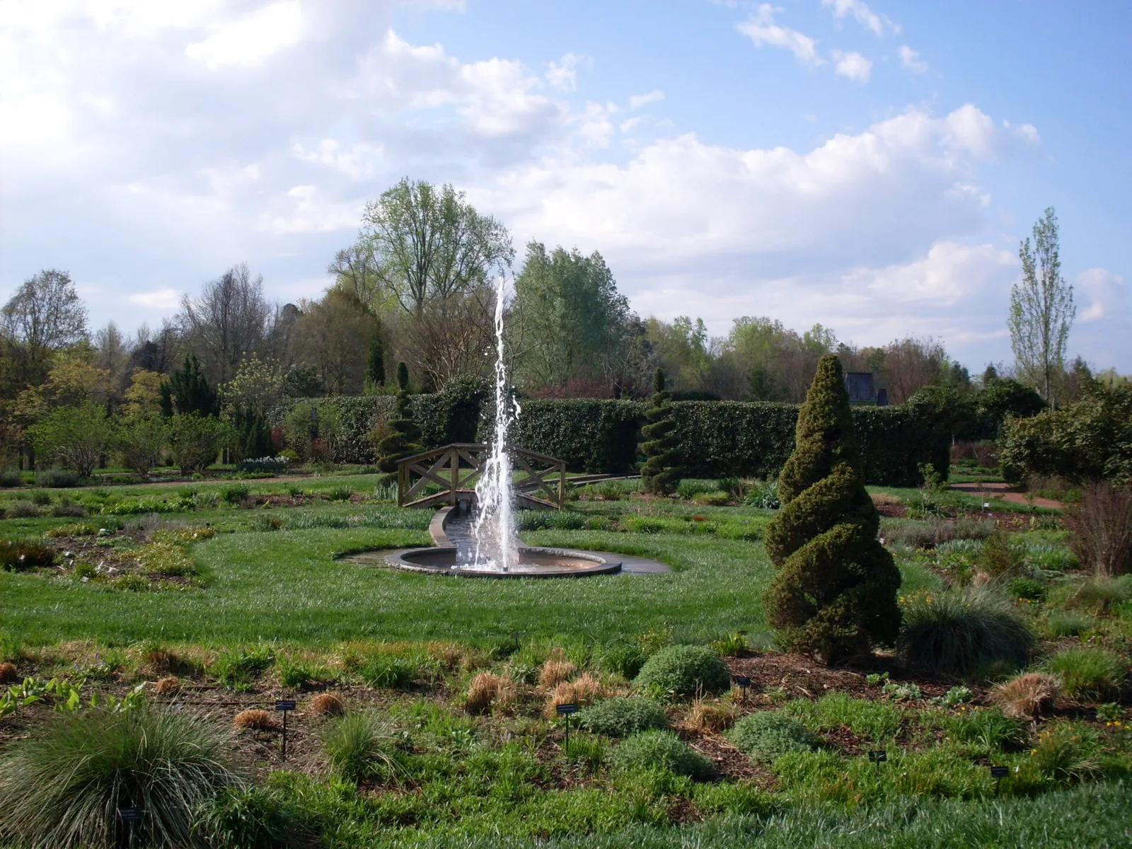 Holidays at the Garden at Daniel Stowe, Wing Haven’s open house, and where to eat